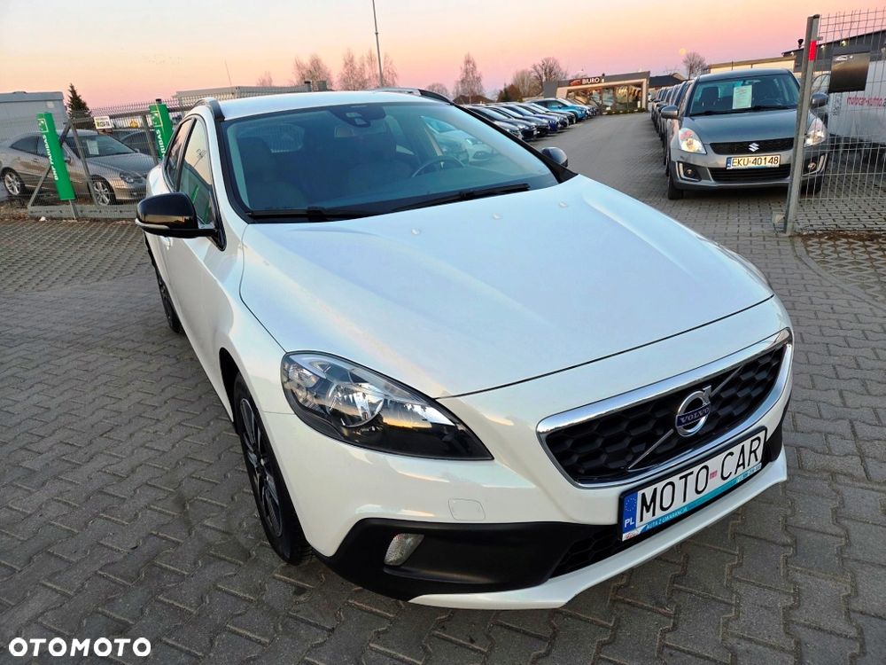 Volvo V40 Cross Country D2 Momentum - 22