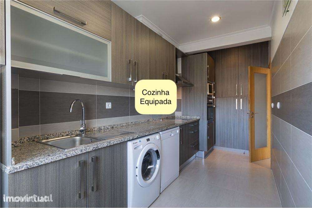 T2 junto ao edifício Califa - Grande imagem: 2/11