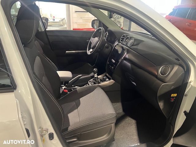 Suzuki Vitara 1.4 Boosterjet 6MT MHEV Passion - 6