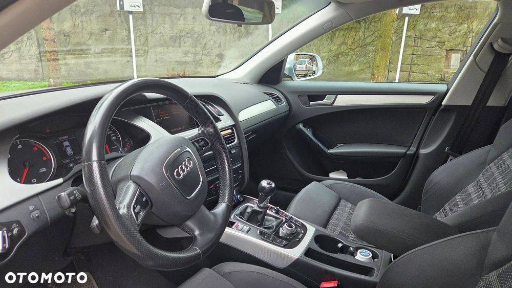 Audi A4 Avant 2.0 TDI DPF Quattro - 9