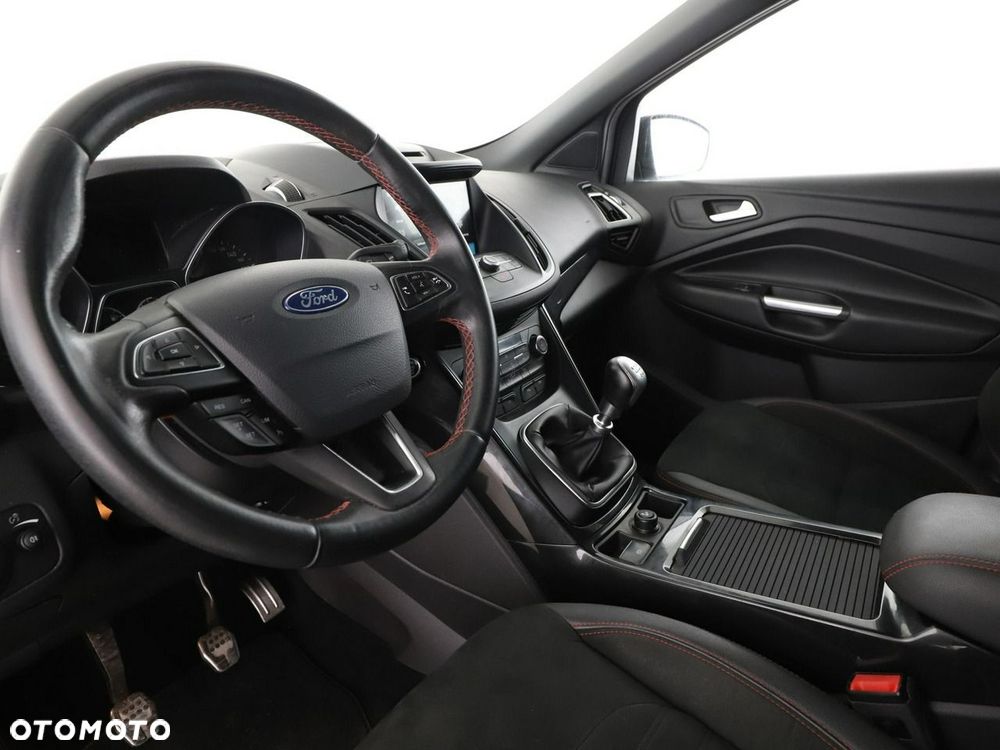 Ford Kuga 1.5 EcoBoost 2x4 ST-Line - 15
