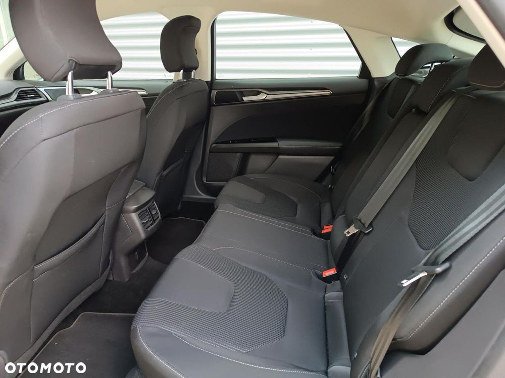 Ford Mondeo 2.0 EcoBlue Titanium - 36