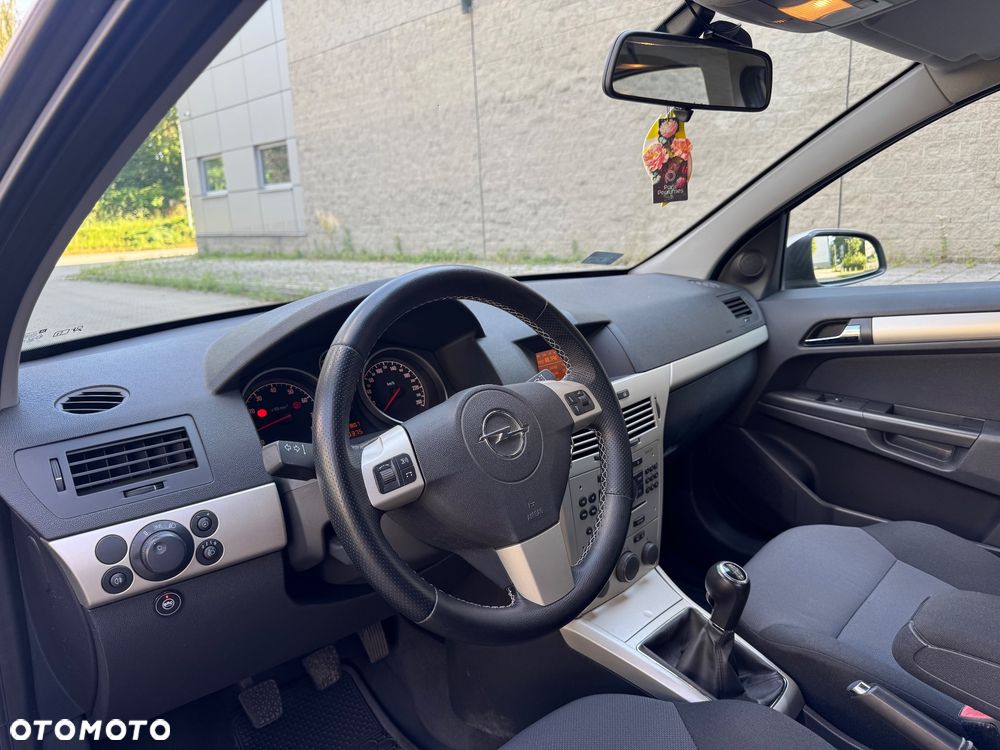 Opel Astra 1.6 Enjoy - 9