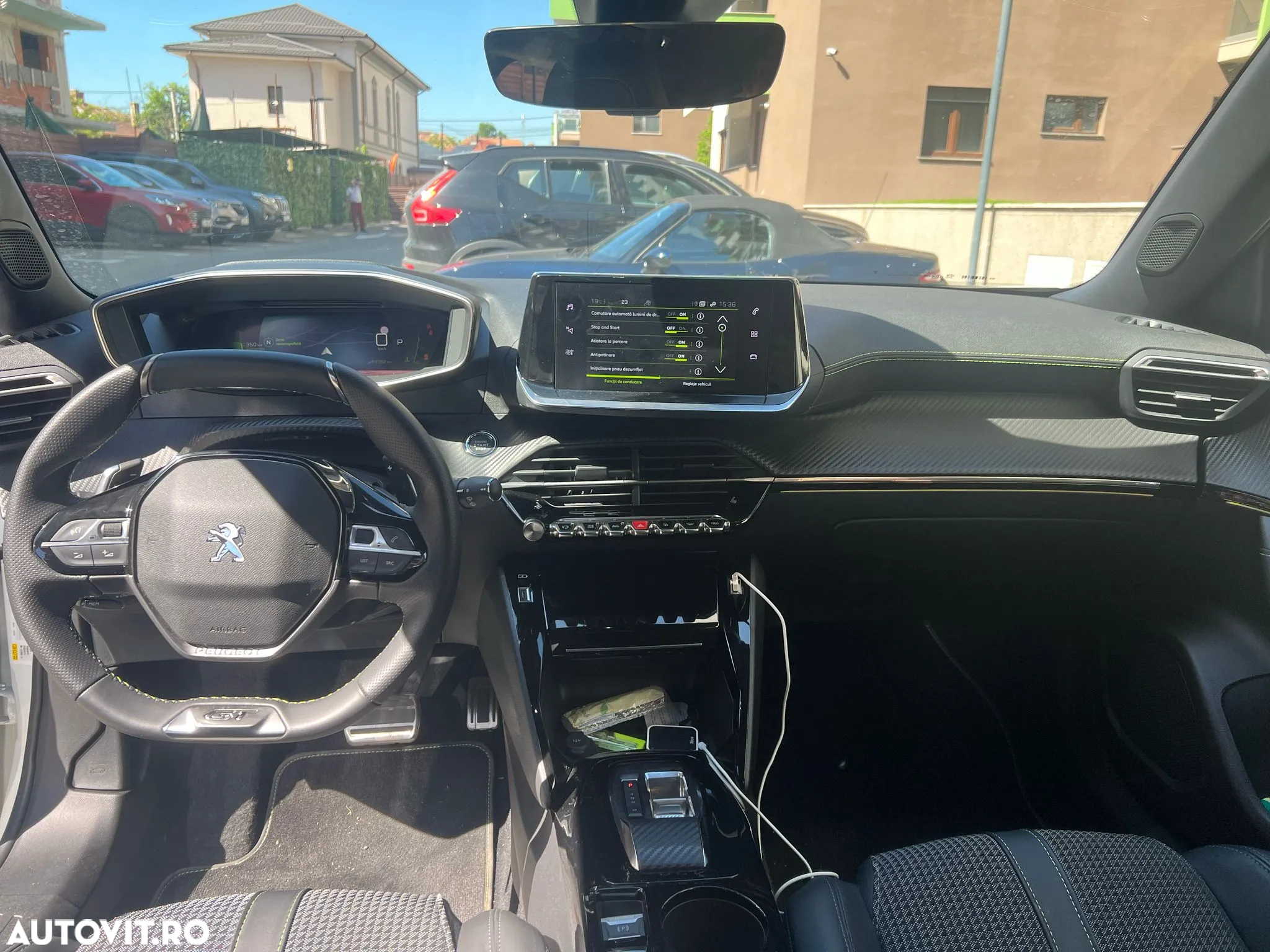 Peugeot 2008 1.2 L PureTech STT EAT8 GT Line - 10