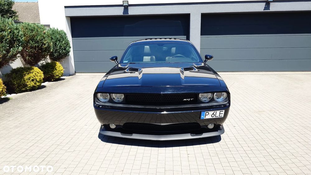 Dodge Challenger - 7