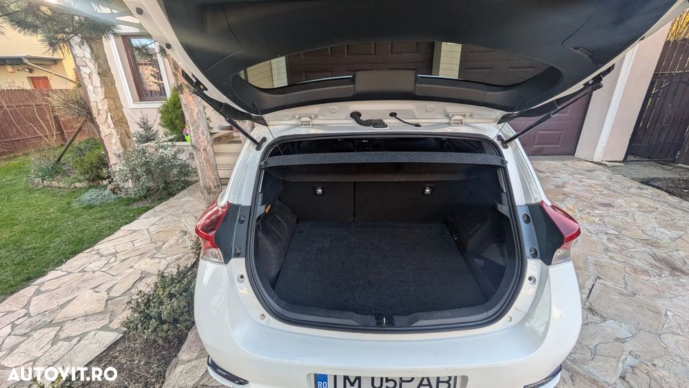 Toyota Auris 1.8 L VVT-i HSD MY17 - 4