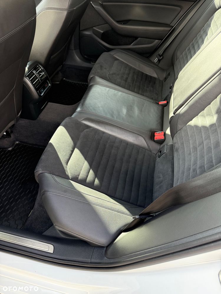Volkswagen Passat - 21
