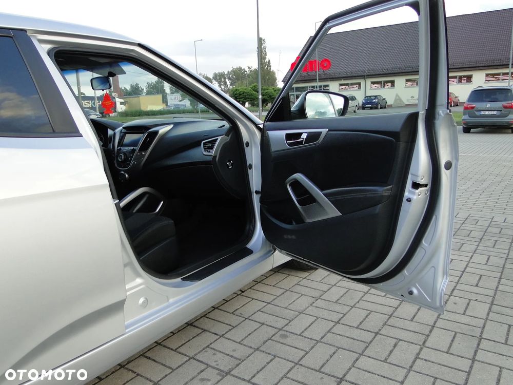 Hyundai Veloster 1.6 Premium - 20