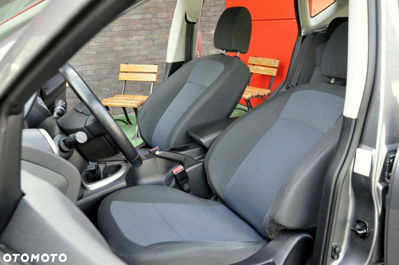 Nissan Qashqai 1.6 visia - 17