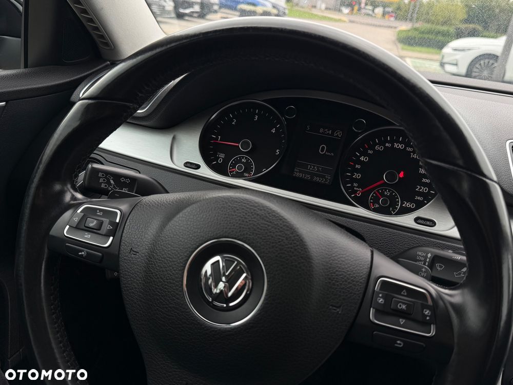 Volkswagen Passat - 35