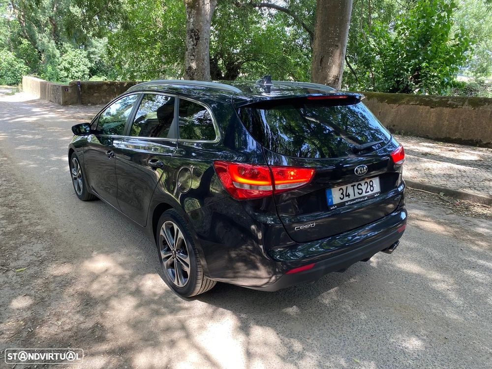 Kia Ceed SW 1.6 CRDi GT Line - 36