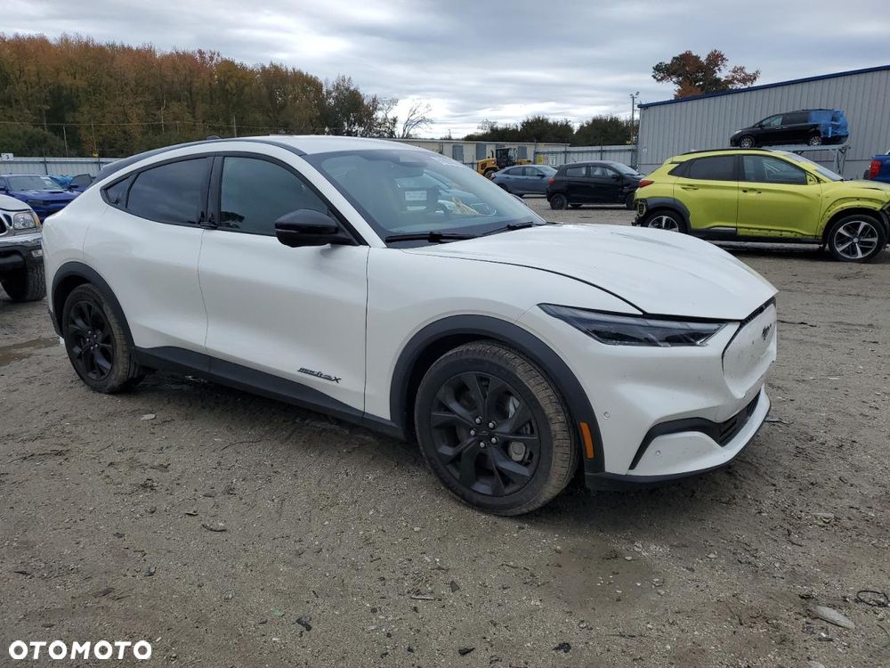 Ford Mustang Mach-E - 1