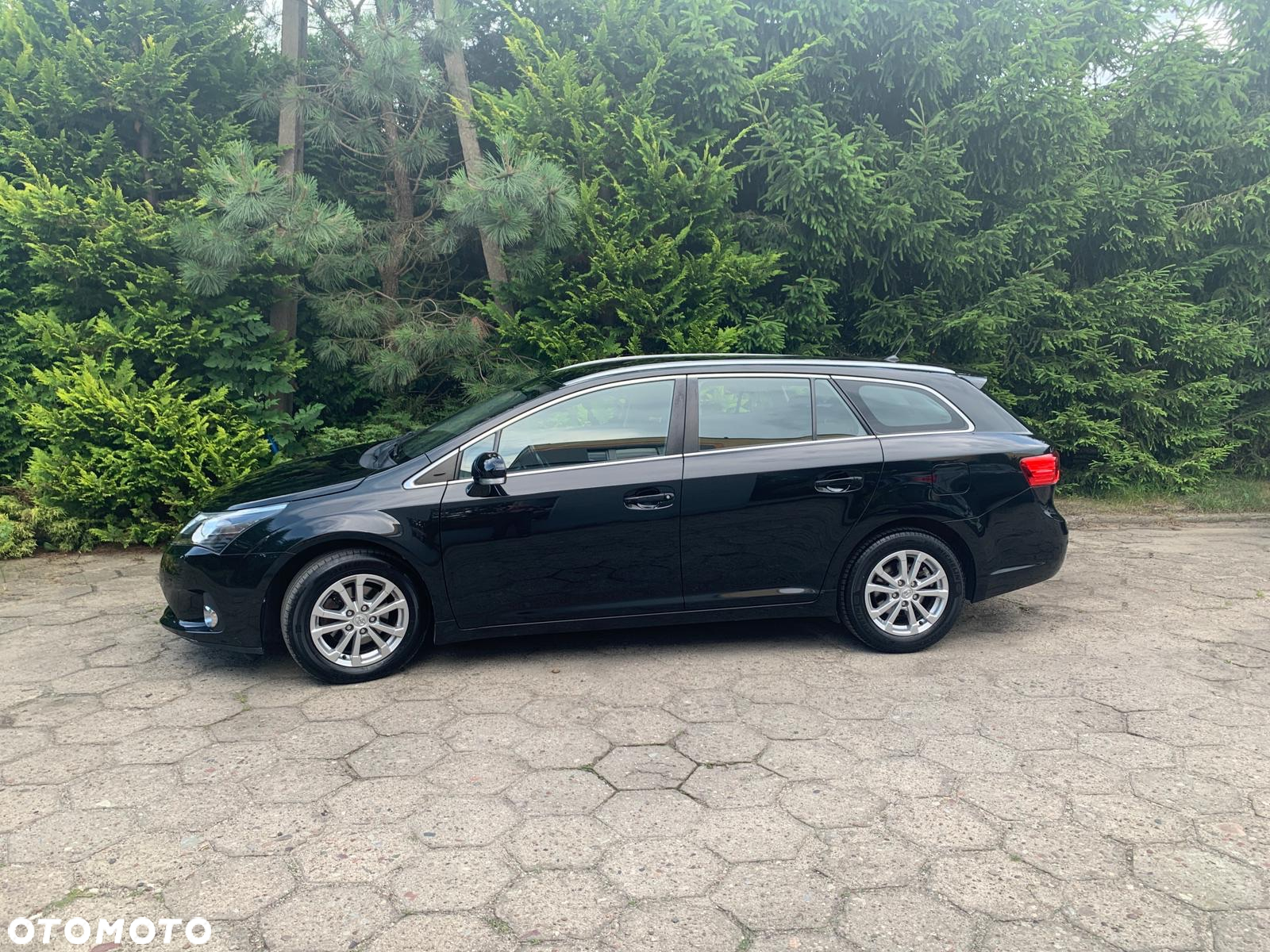 Toyota Avensis - 11