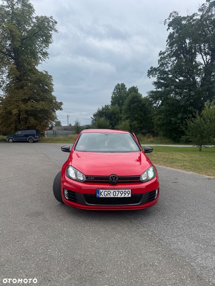 Volkswagen Golf - 8