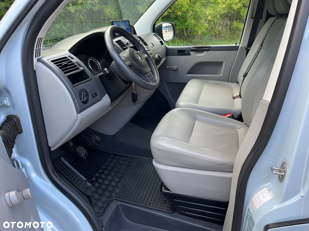 Volkswagen Transporter - 12