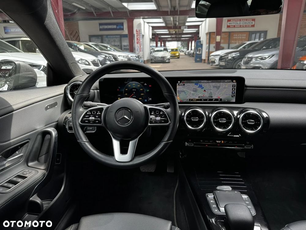 Mercedes-Benz CLA 200 Progressive 7G-DCT - 15