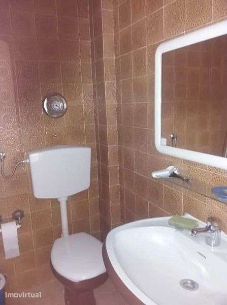 Apartamento T1 Amplo - Arrendar - Grande imagem: 4/8