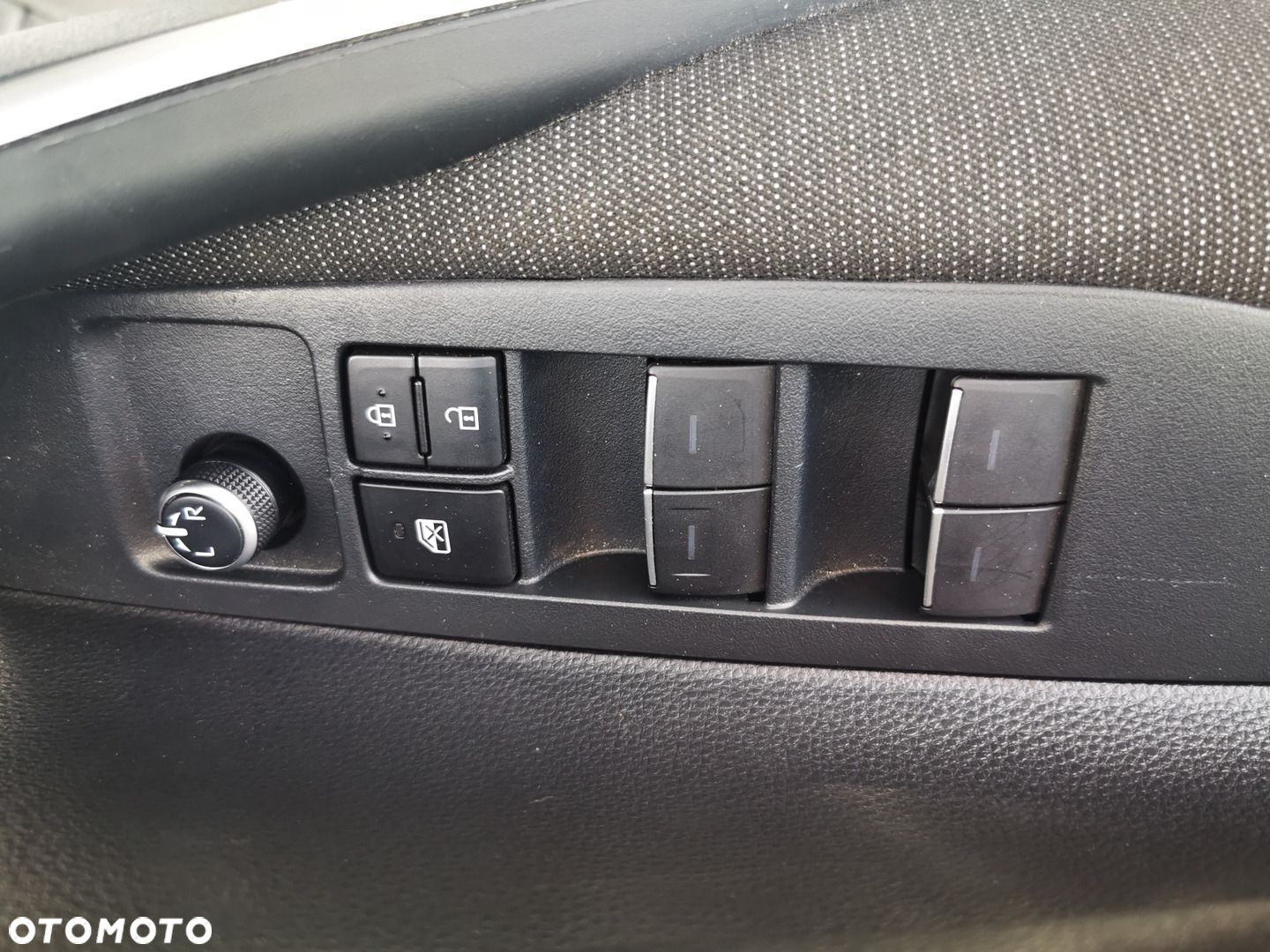 Toyota Corolla - 17