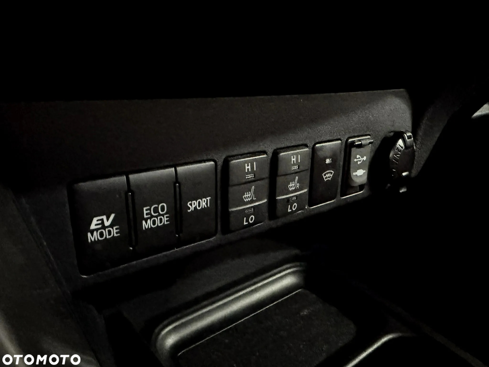 Toyota RAV4 Hybrid Selection 4x4 - 29