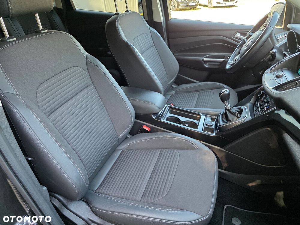 Ford Kuga - 15