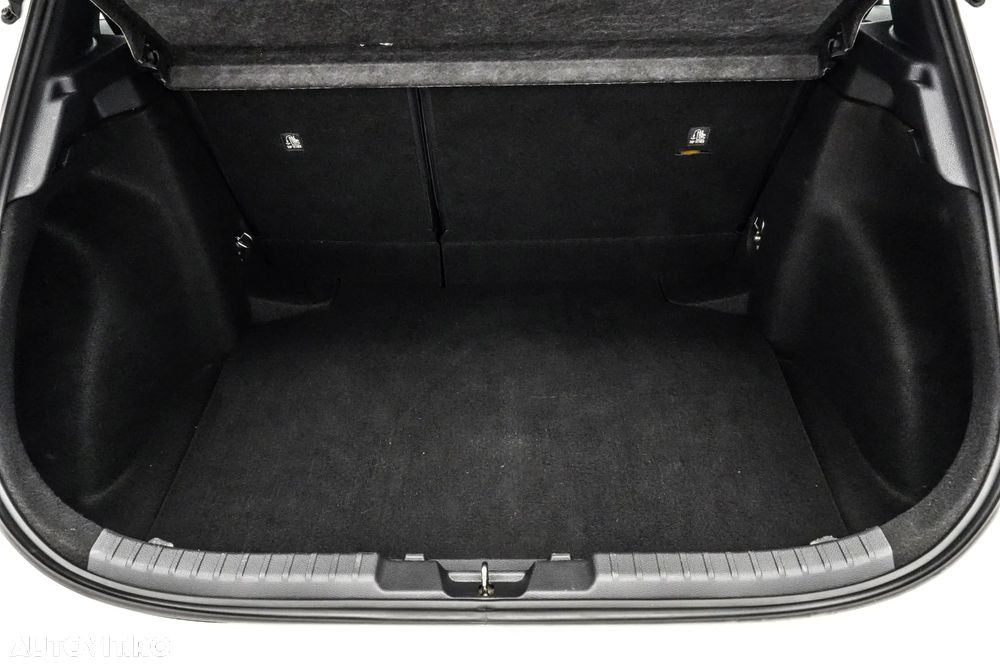 Toyota Corolla 1.8 HSD Dynamic - 26