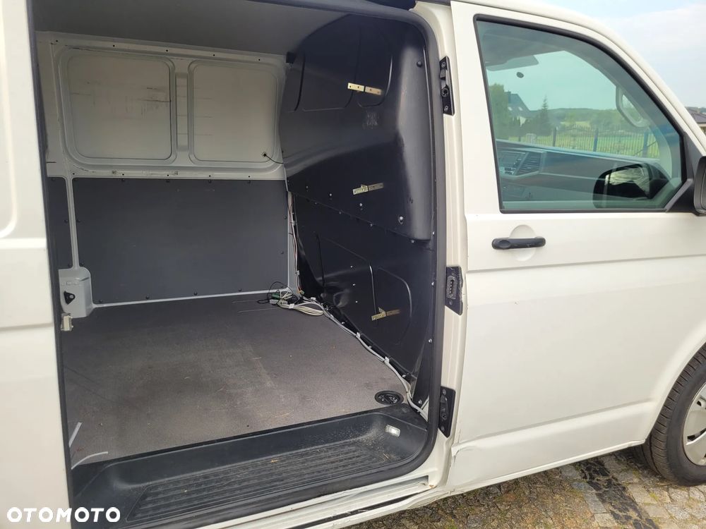 Volkswagen Transporter T6.1 - 24