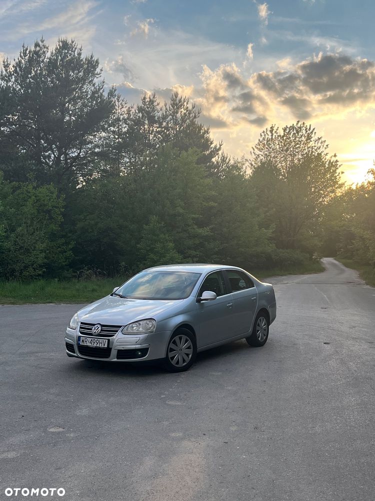 Volkswagen Jetta 1.9 TDI Comfortline - 1