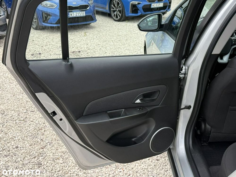 Chevrolet Cruze - 15