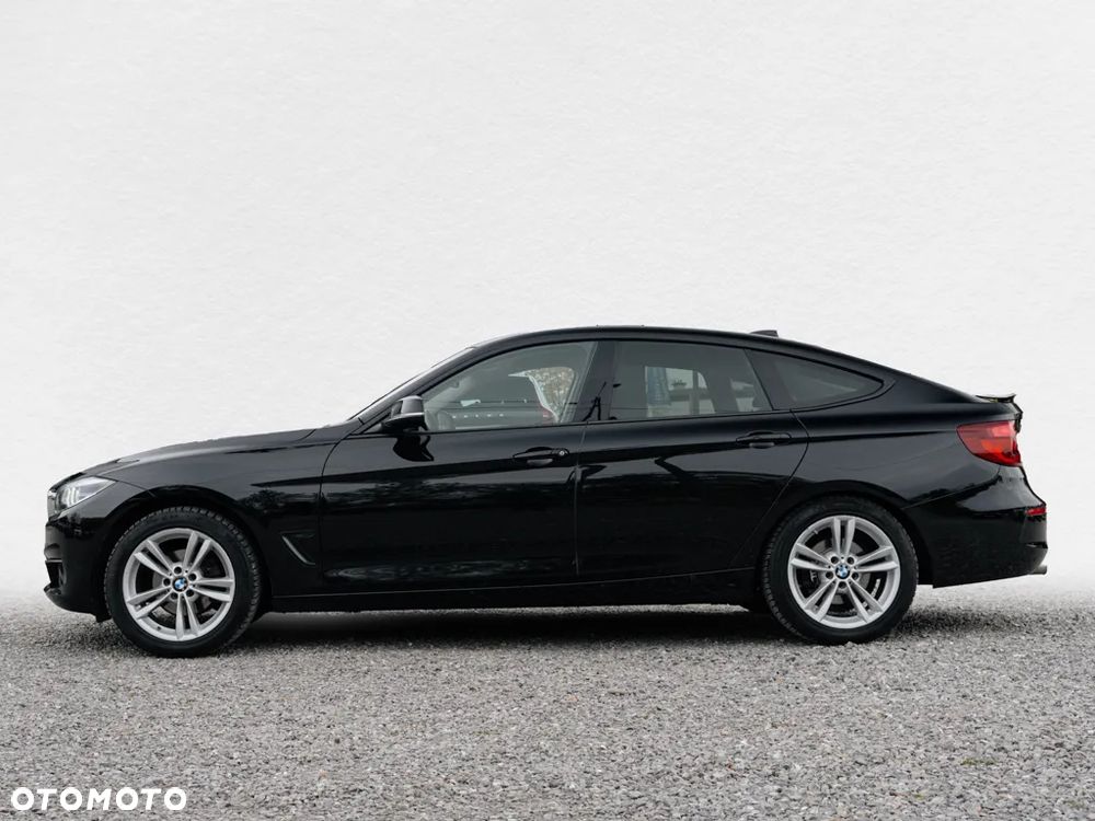 BMW 3 Series 2020 photo 3