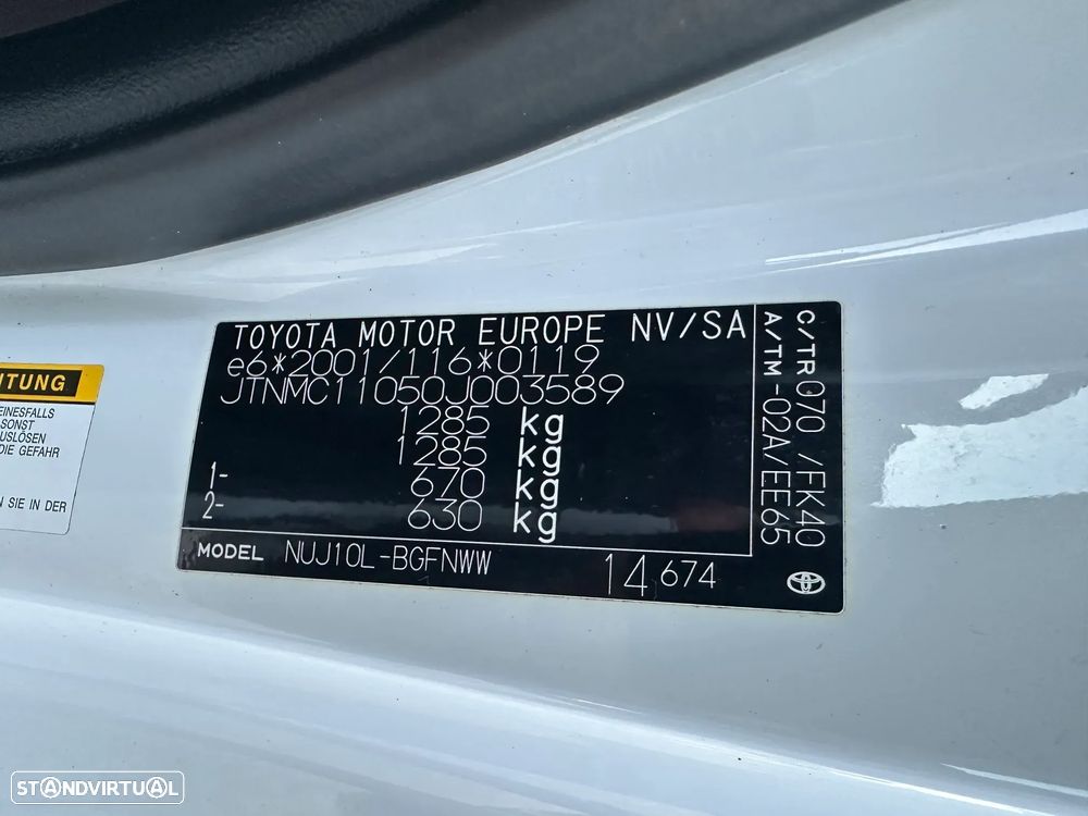 Toyota iQ 1.4 D-4D - 23