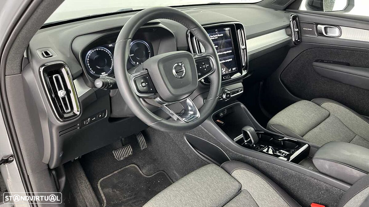 Volvo XC 40 - 23