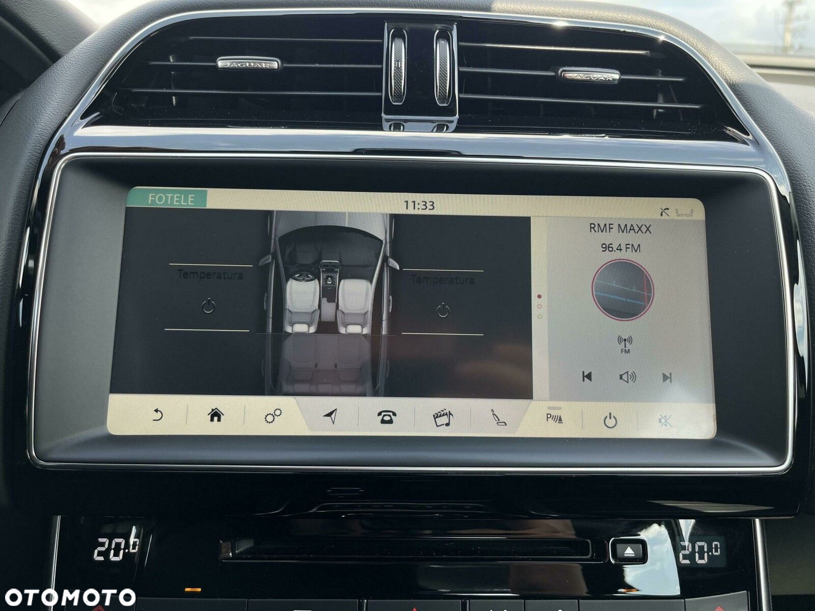 Jaguar XE 2.0 T Portfolio - 22