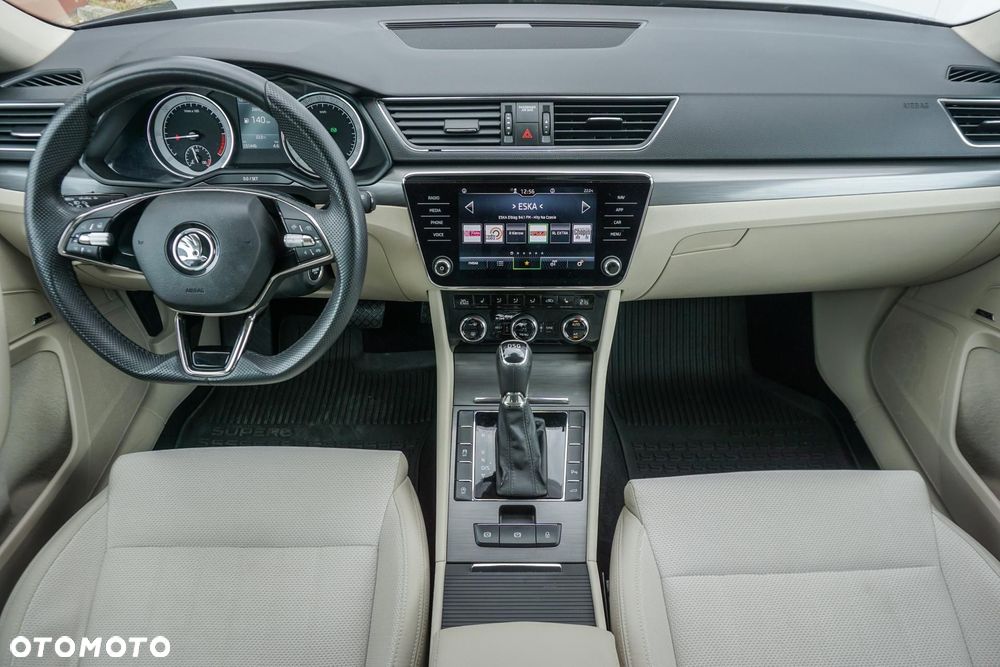 Skoda Superb 2.0 TDI SCR Style DSG - 18