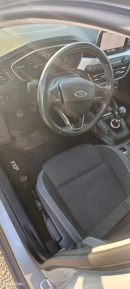Ford Focus SW 1.5 TDCi EcoBlue Business - 10