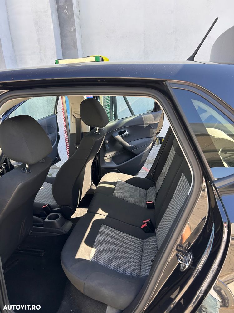 Volkswagen Polo - 2
