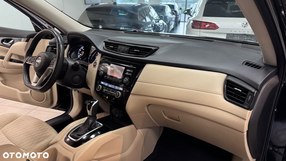 Nissan Rogue - 35