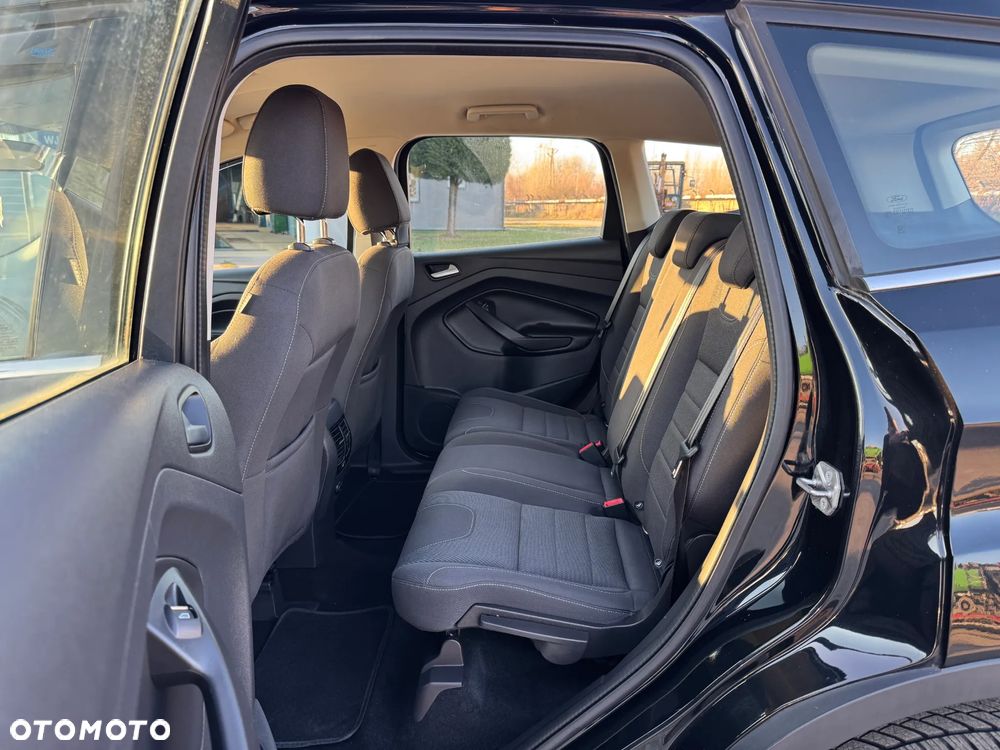 Ford Kuga 1.6 EcoBoost 2x4 Titanium - 5