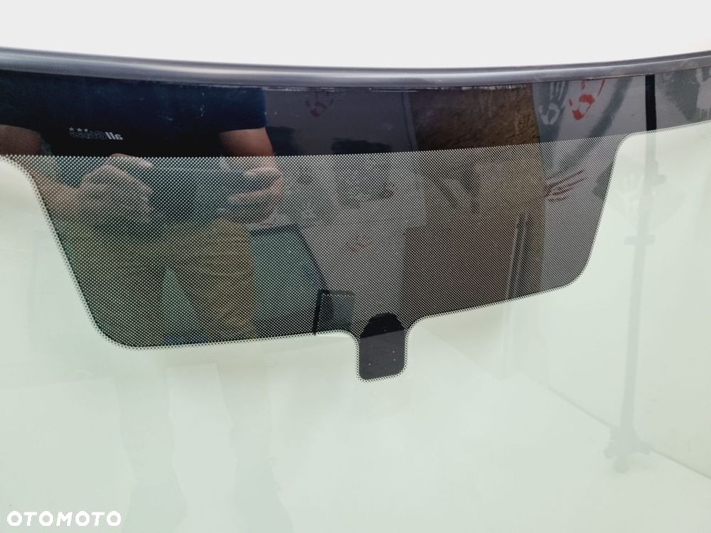 Szyba przednia MAZDA 3 SEDAN 2009-2013 - 2