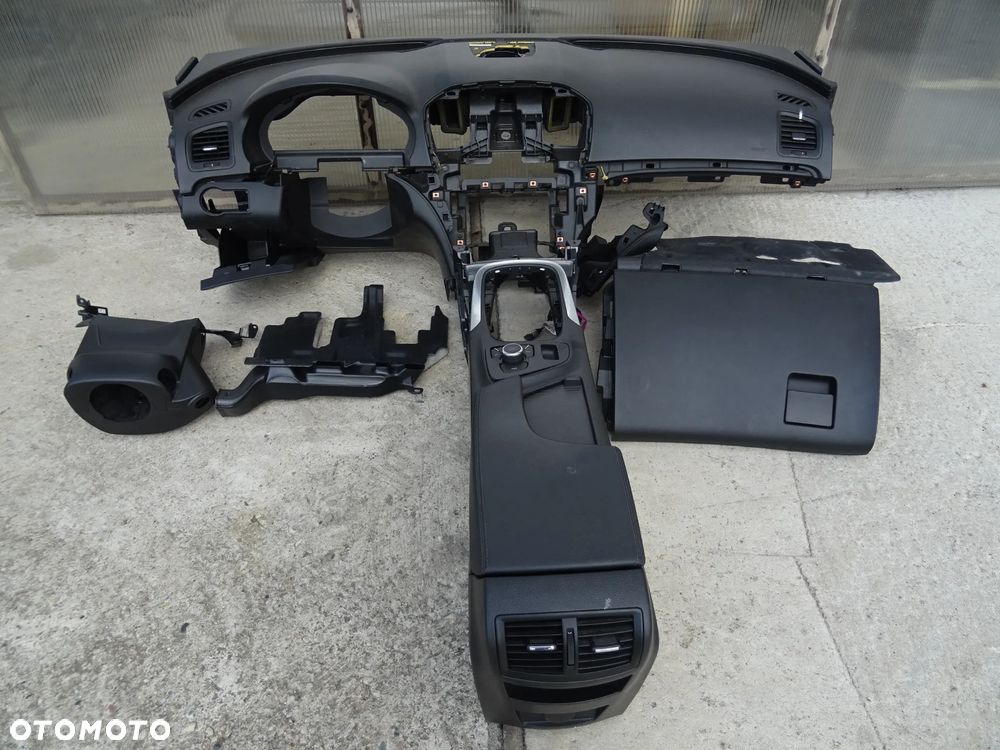 ZAKOŃCZENIE KONSOLI ŚRODKOWEJ GNIAZDO 12V PANEL CZARNY NAWIEWY TYŁ OPEL INSIGNIA A - 13