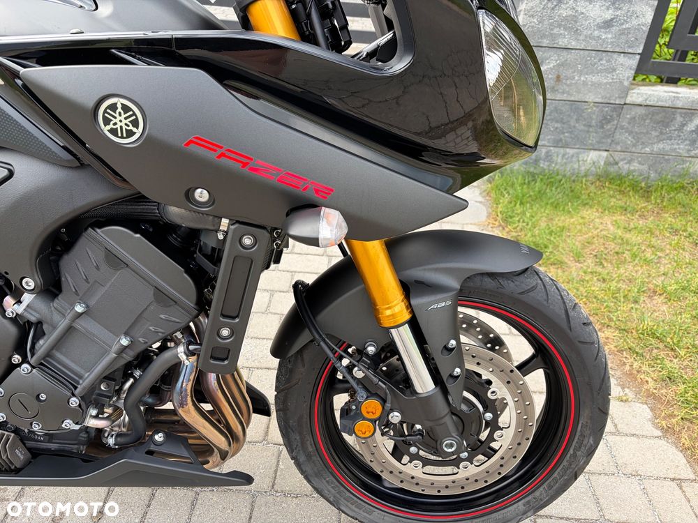 Yamaha FZ8 - 13