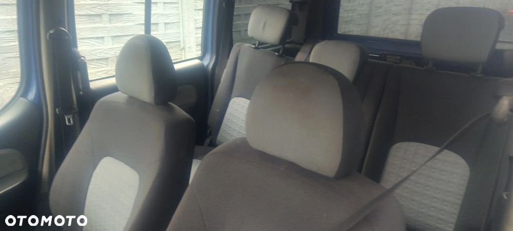 Fiat Doblo 1.9 JTD Family Premius - 8