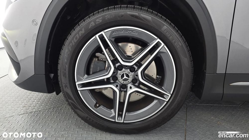 Mercedes-Benz GLA 250 4Matic 8G-DCT AMG Line - 5