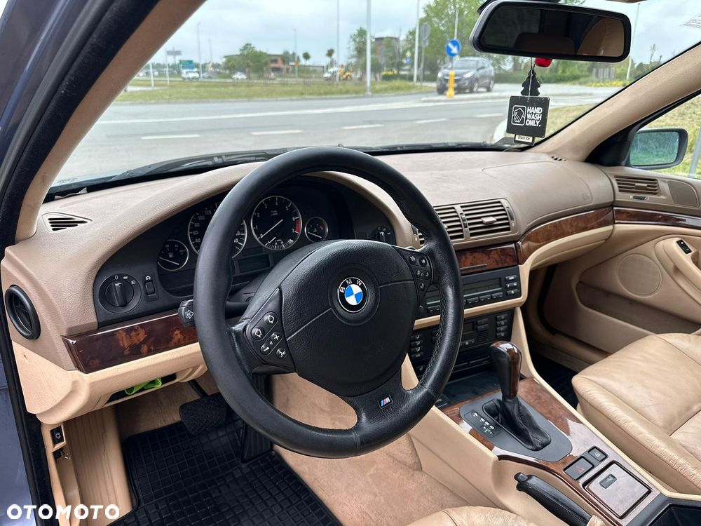 BMW Seria 5 - 16