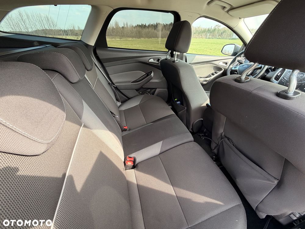 Ford Focus - 13