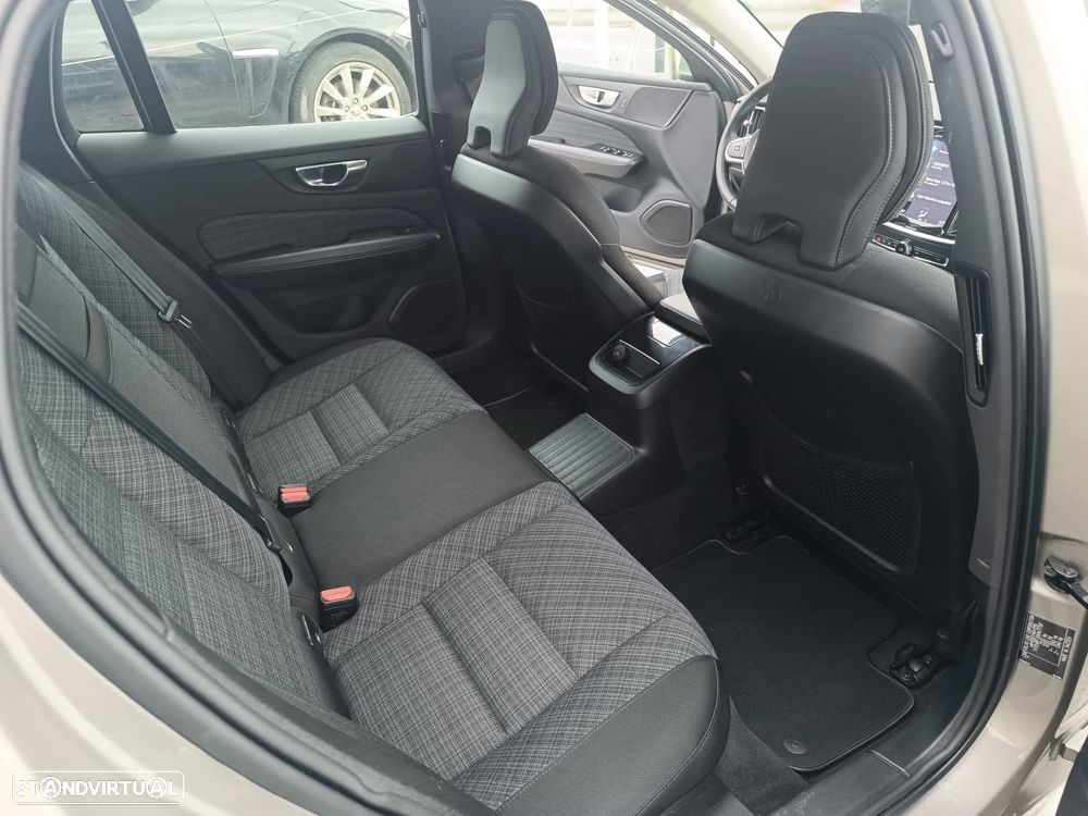 Volvo V60 2.0 T6 AWD TE Inscription Expression - 13
