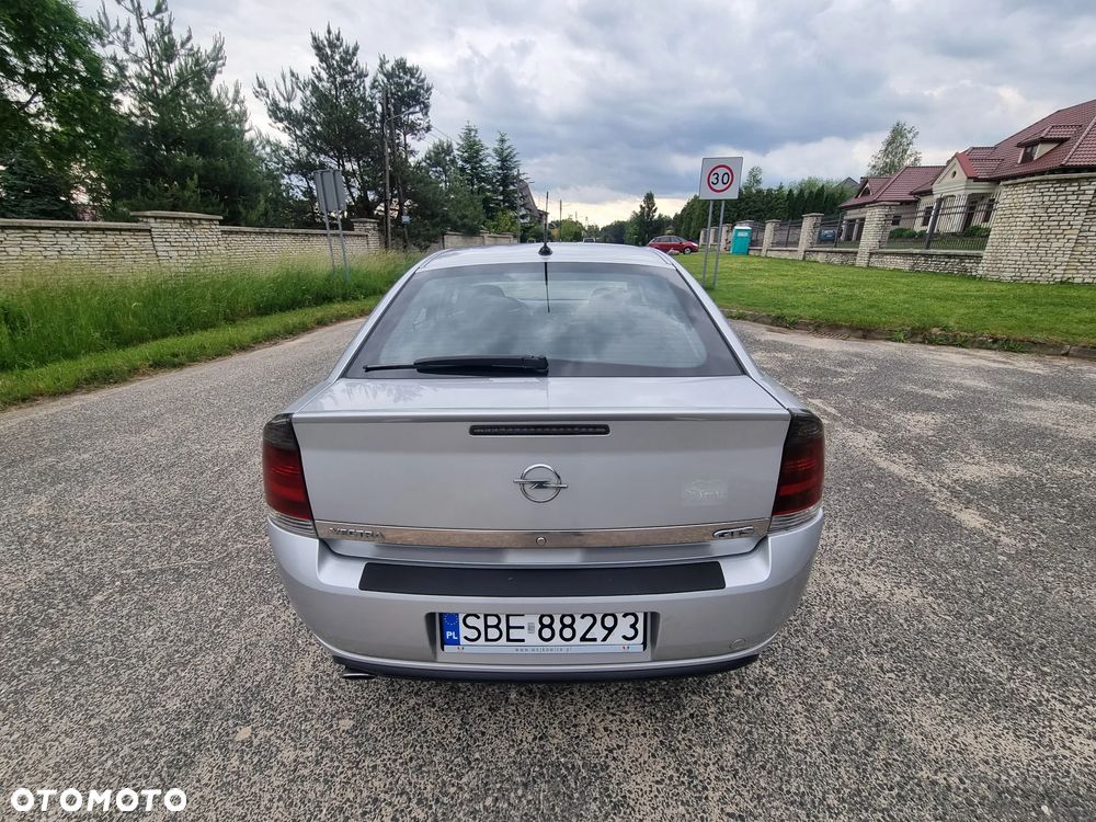 Opel Vectra GTS 1.9 CDTI - 12