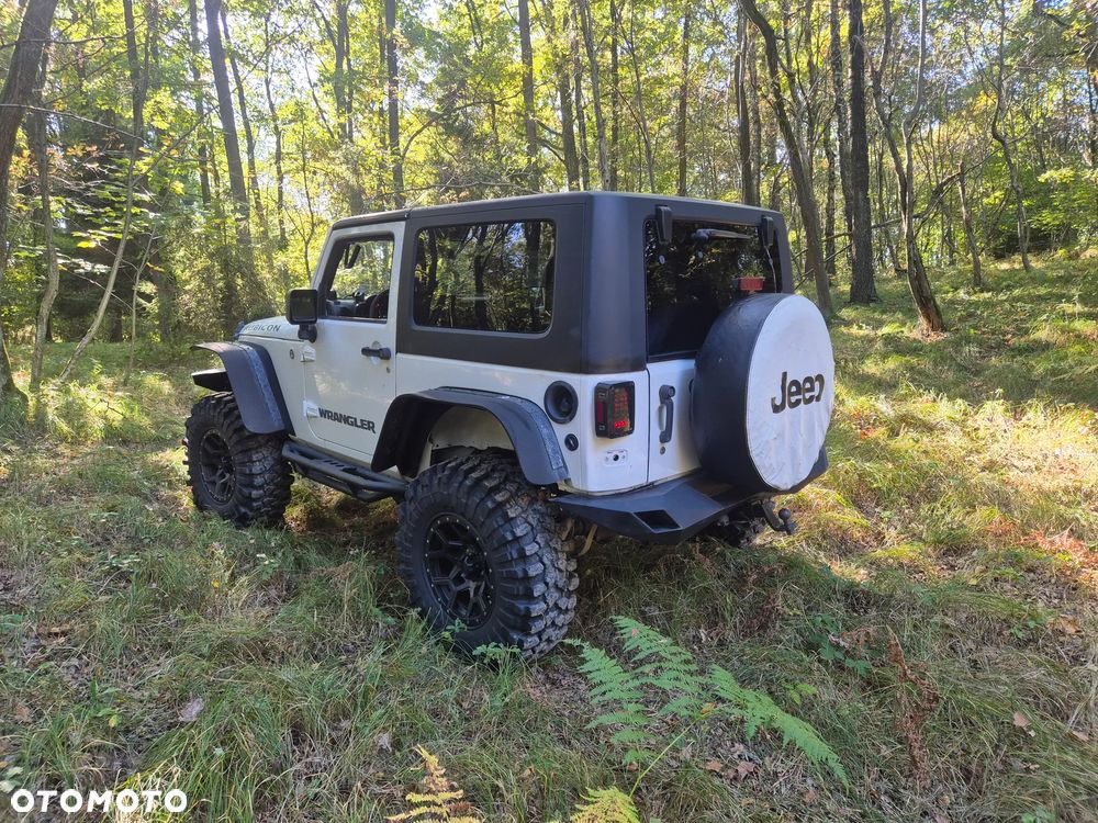 Jeep Wrangler - 30