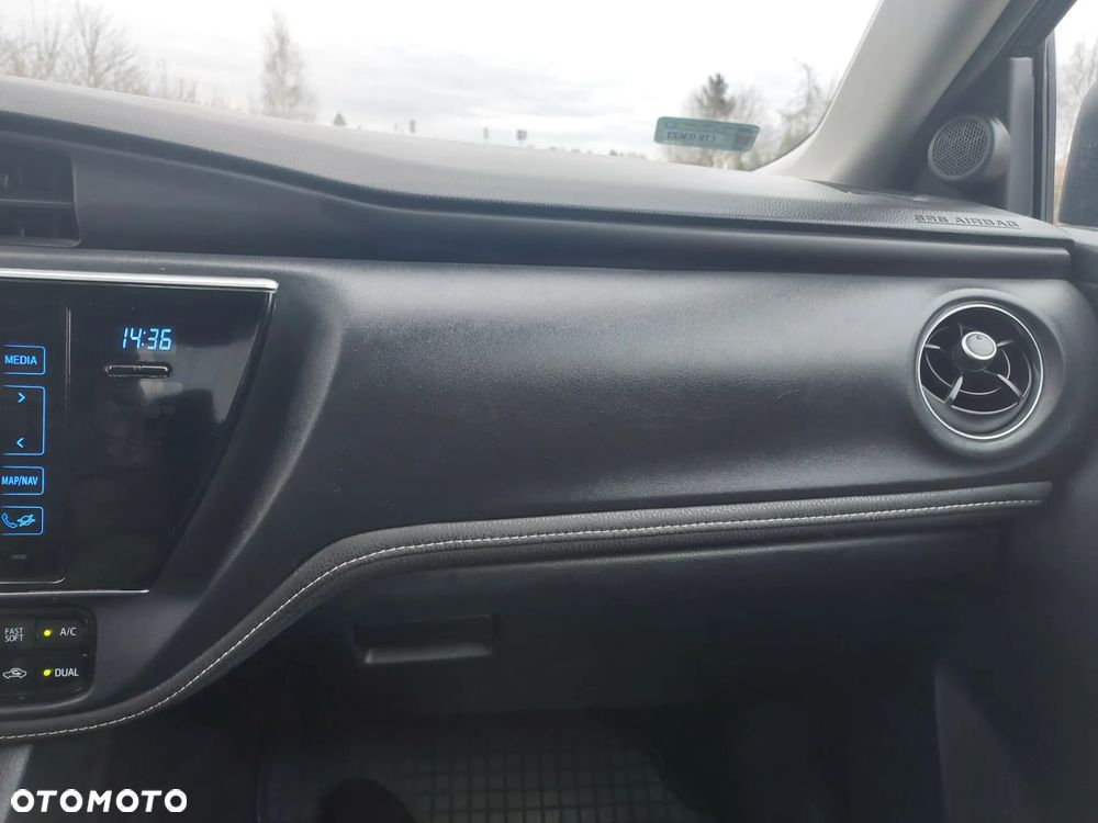Toyota Corolla 1.6 Comfort - 8