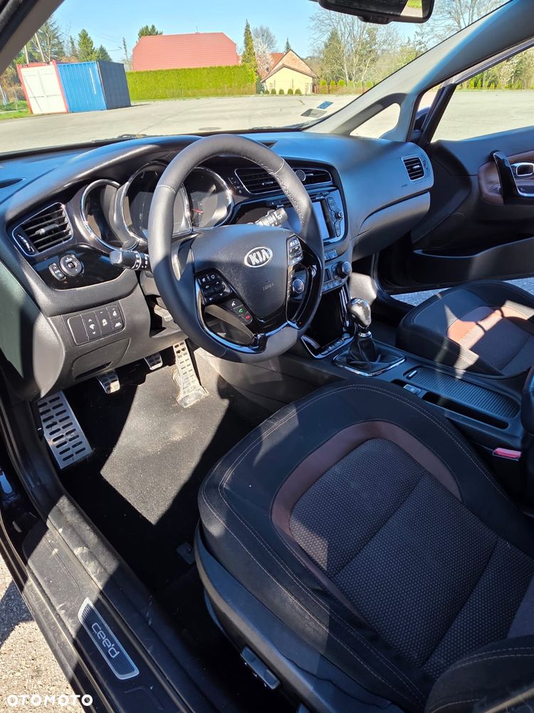 Kia Ceed 1.6 CRDi 128 Platinum Edition - 19