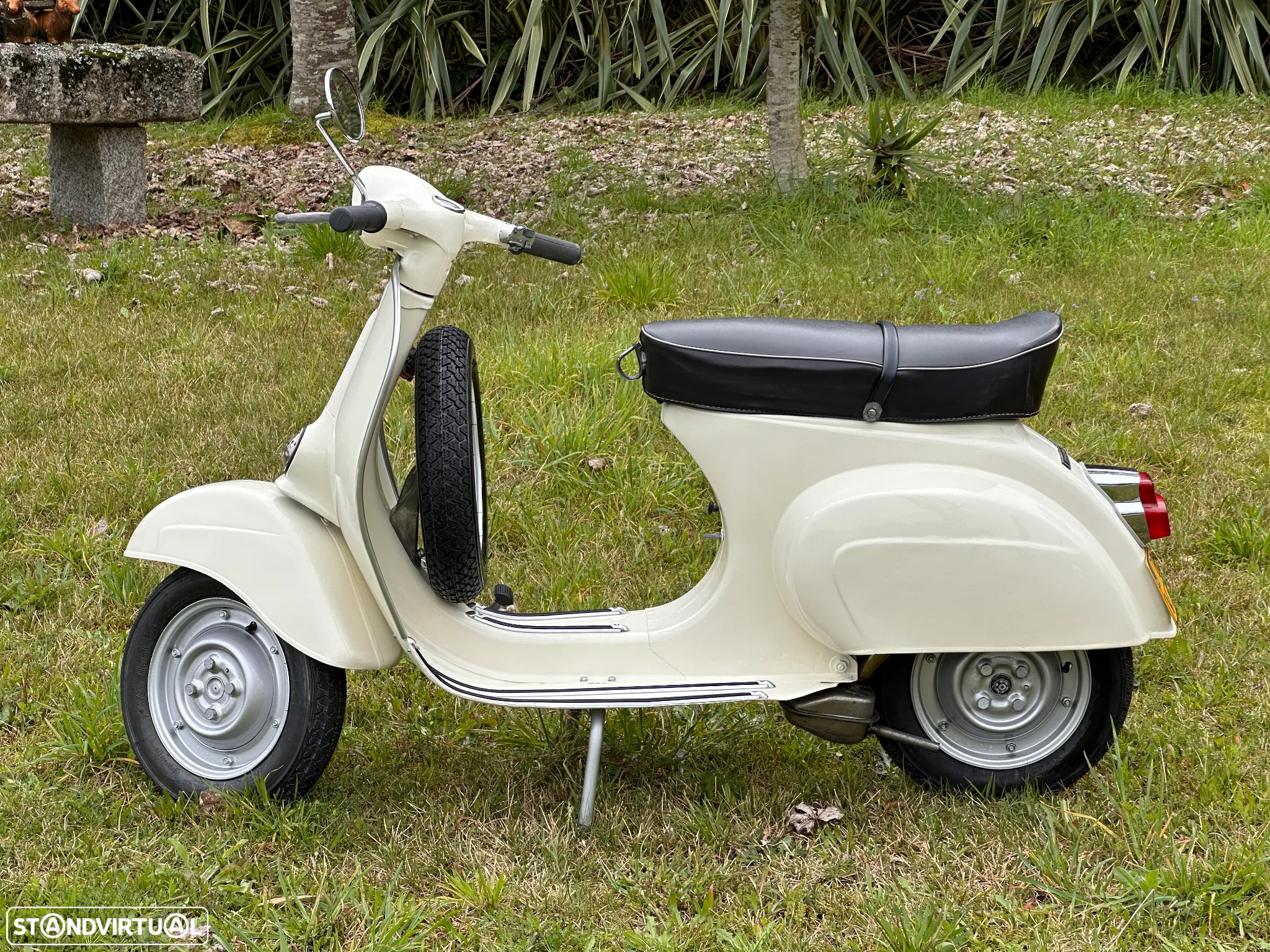 Vespa 50 S Restaurada - 13